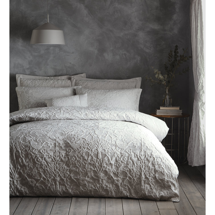 Three Posts Amandes Raised Jacquard Damask Luxury Duvet Cover Set